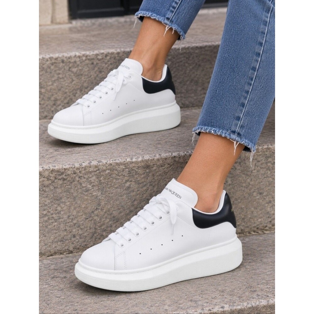 Size 43 Alexander McQueen Oversized Sneaker 2019 White Black W US10